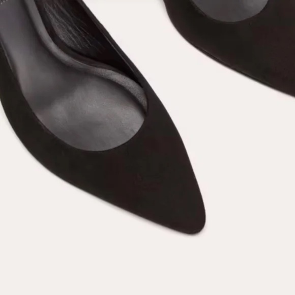 Everlane Elegant Black Heels - Picture 8 of 12